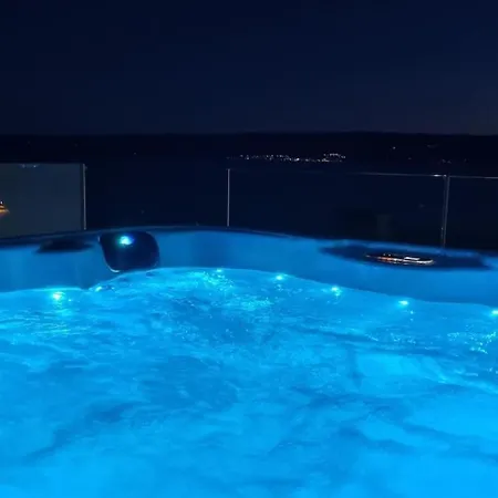 شقة Askana With Infinity Pool, Whirlpool, Sauna *